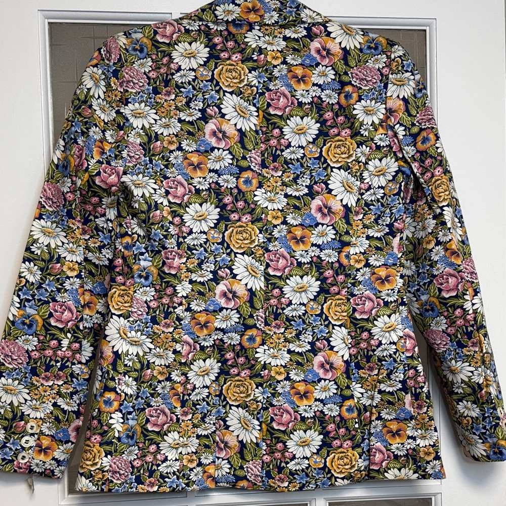 Mamselle Vintage Vibrant Floral Blazer - Multicolor - Picture 11 of 11
